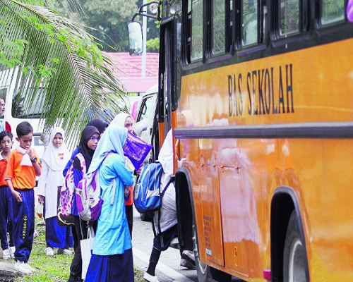 Lawatan sekolah dengan sewa bas